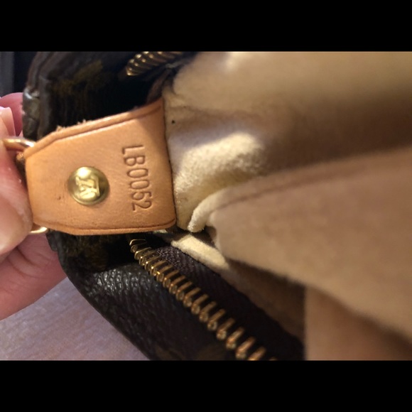 Louis Vuitton Monogram Looping GM - Picture 4 of 15